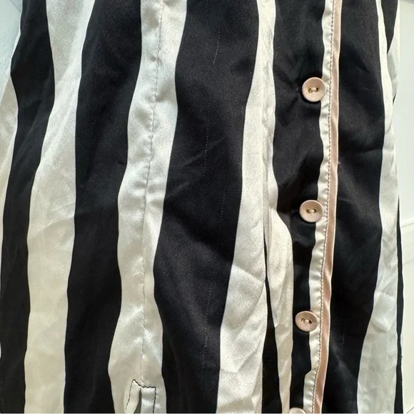 We Are Hah HAHT Striped Printed Button Down Satin Long Sleeve Pajama Shirt Sz XL - Picture 10 of 12